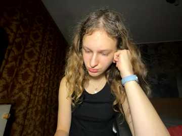 eva_angel3 @ stripchat on 20251105