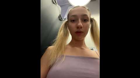 lia__love @ stripchat on 20251105
