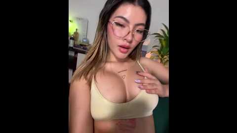 your_honeey @ stripchat on 20251105