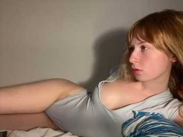 lisa_5329 @ stripchat on 20251106