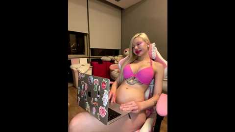 sindyyy228 @ stripchat on 20251106