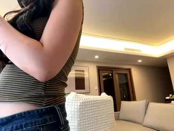 bella_999 @ stripchat on 20251107