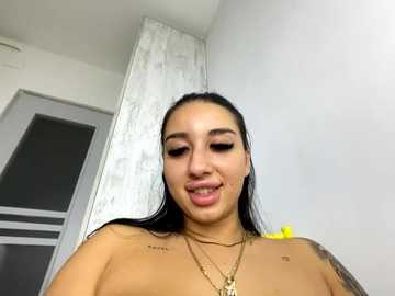 blueeyes_bb @ stripchat on 20251107