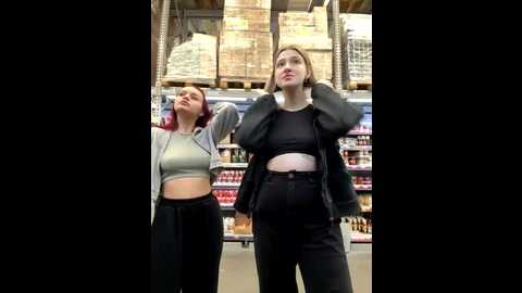 cum_girlss @ stripchat on 20251107