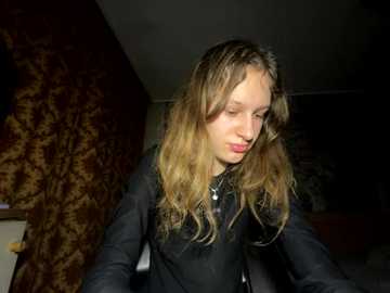 eva_angel3 @ stripchat on 20251107