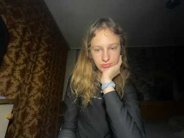 eva_angel3 @ stripchat on 20251107