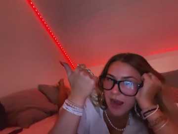 goddesemiiyy @ stripchat on 20251107