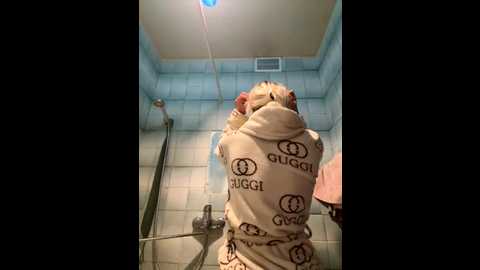 likacat @ stripchat on 20251107