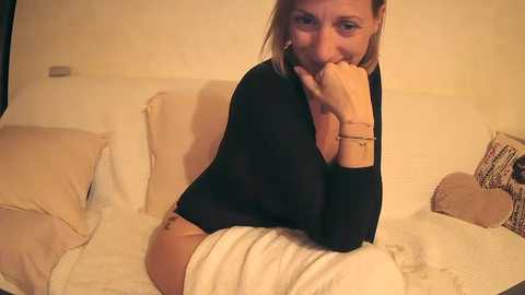 queen_babylon @ stripchat on 20251107