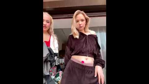 rolldolls @ stripchat on 20251107