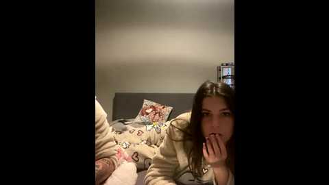 youngcouple2007 @ stripchat on 20251107