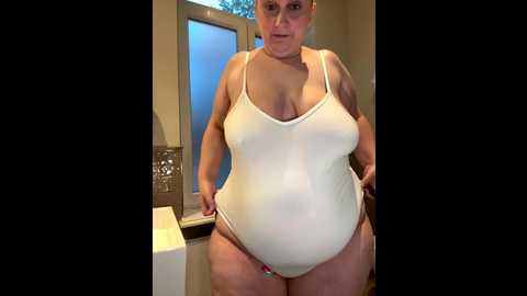 bbw_nora @ stripchat on 20251108