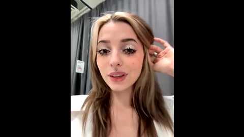 loraadoll @ stripchat on 20251108