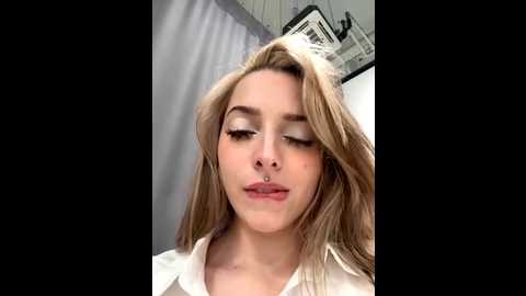 loraadoll @ stripchat on 20251108