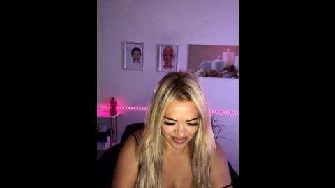 pandora_west @ stripchat on 20251108