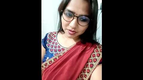 urvashi01224 @ stripchat on 20251108