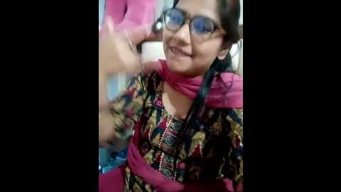 urvashi01224 @ stripchat on 20251108