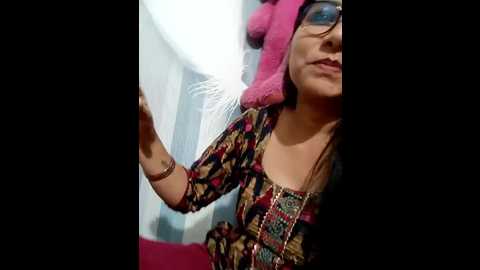 urvashi01224 @ stripchat on 20251108