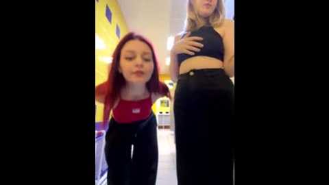 cum_girlss @ stripchat on 20251109