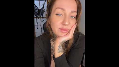 elenascrib @ stripchat on 20251109