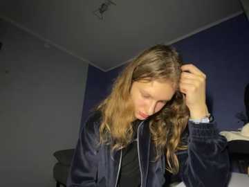 eva_angel3 @ stripchat on 20251109