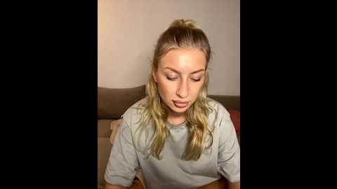 belle98 @ stripchat on 20251110