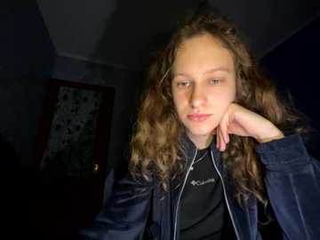 eva_angel3 @ stripchat on 20251110