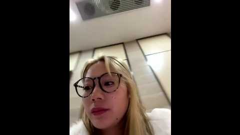 redrose520 @ stripchat on 20251110