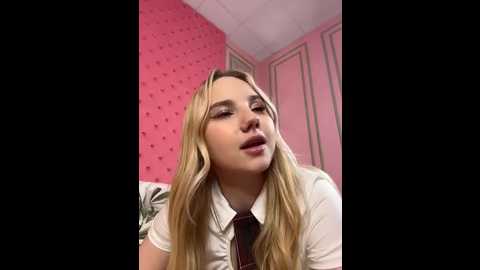 sky_cutie @ stripchat on 20251110