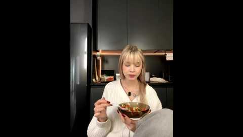 bellasecrett @ stripchat on 20251111