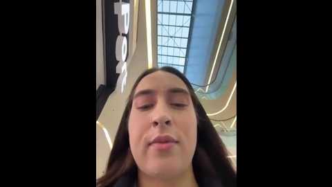 holly_play @ stripchat on 20251111