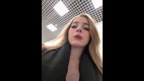 loraadoll @ stripchat on 20251111