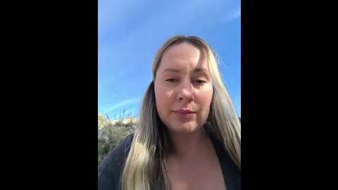 mona_plus @ stripchat on 20251111