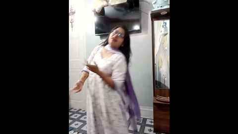 urvashi01224 @ stripchat on 20251111