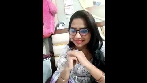urvashi01224 @ stripchat on 20251111