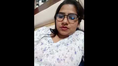 urvashi01224 @ stripchat on 20251111