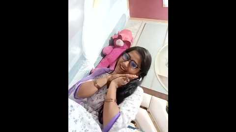 urvashi01224 @ stripchat on 20251111