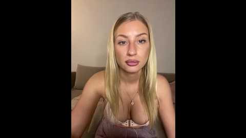 belle98 @ stripchat on 20251112