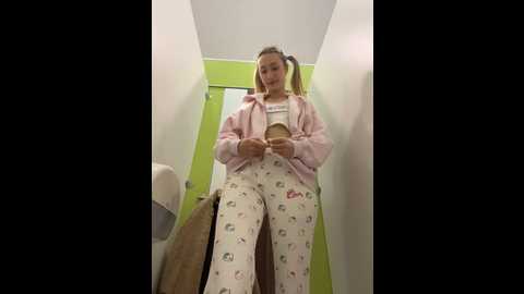 lia__love @ stripchat on 20251112