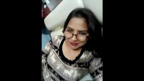 urvashi01224 @ stripchat on 20251112