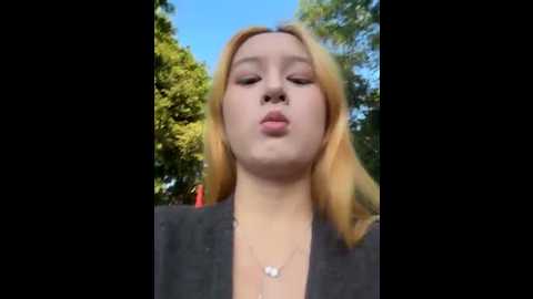 yuki_june @ stripchat on 20251112