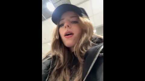 loraadoll @ stripchat on 20251113