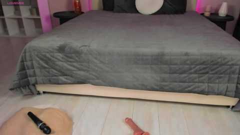 lunamuna1 @ stripchat on 20251113