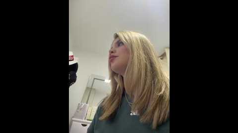 _alicee_1 @ stripchat on 20251114