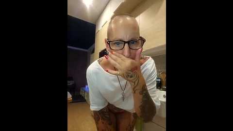 emma_milf25 @ stripchat on 20251115