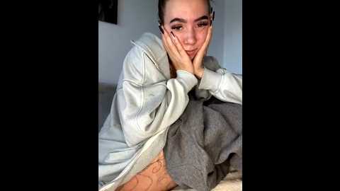 youngzoexx @ stripchat on 20251115