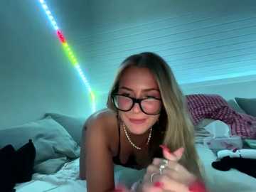 goddesemiiyy @ stripchat on 20251116