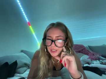 goddesemiiyy @ stripchat on 20251116