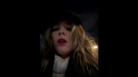 loraadoll @ stripchat on 20251116