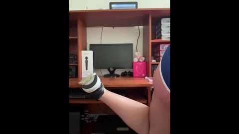 yui_ch06 @ stripchat on 20251116